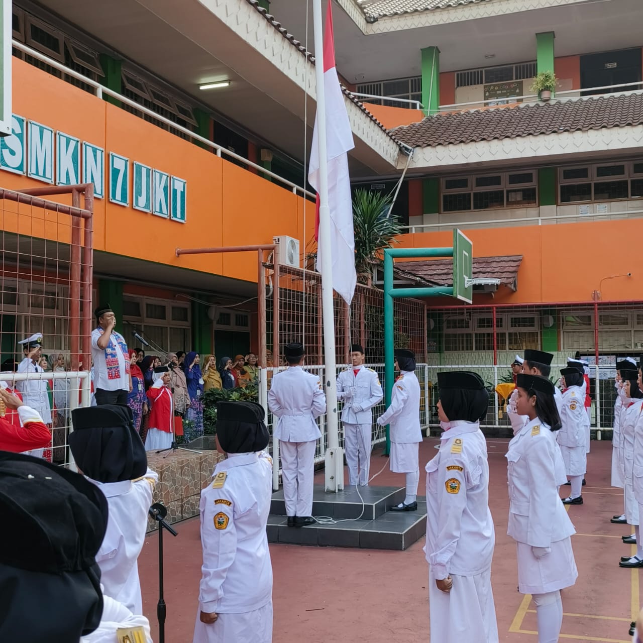 upacara-peringatan-hari-kemerdekaan-ri-ke-78-di-smkn-7-jakarta